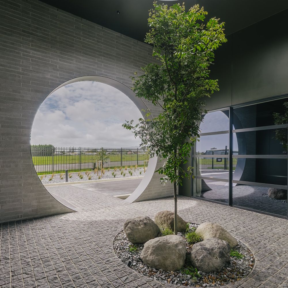 VidaSpace Cobblestone Entrance